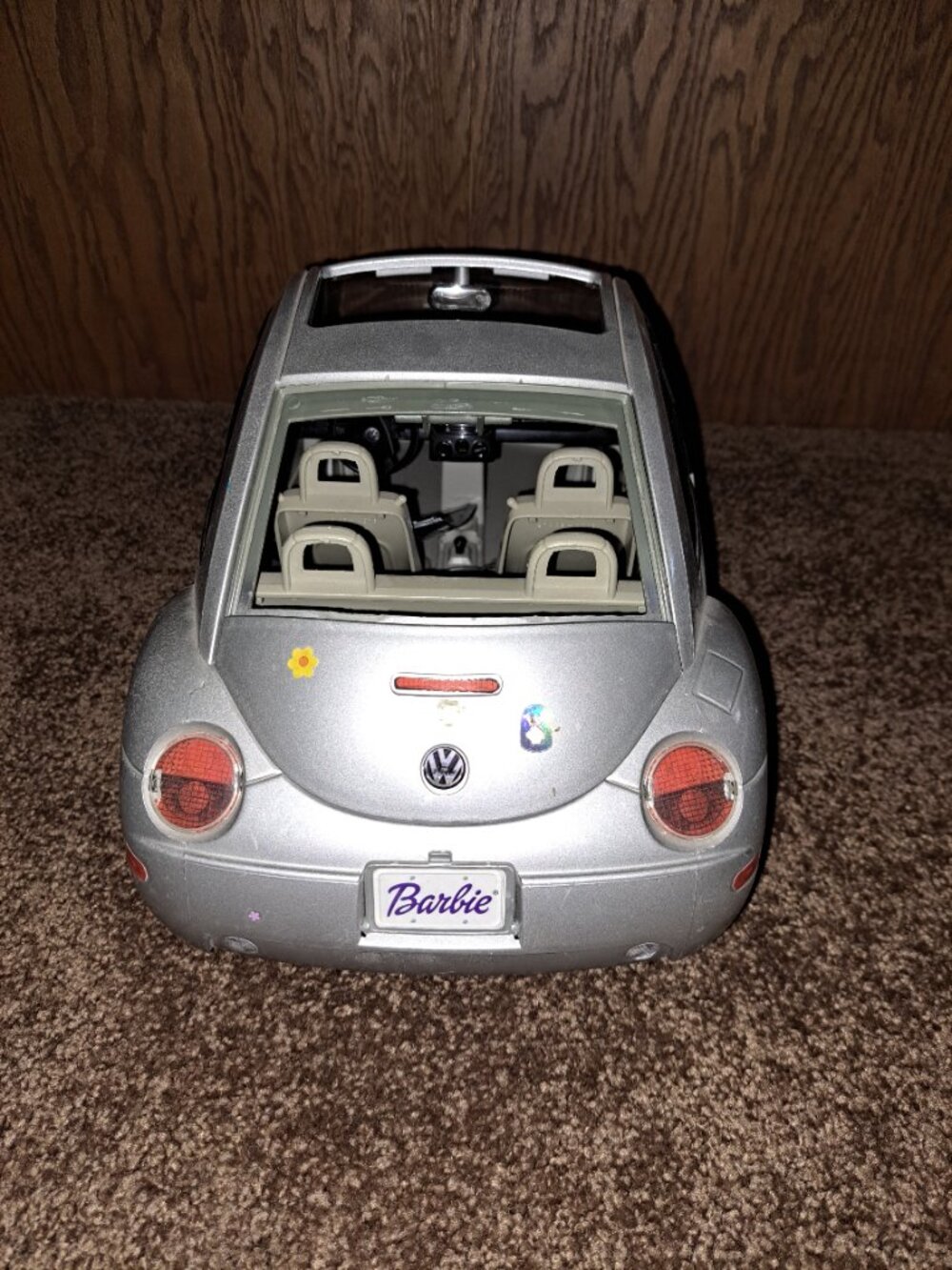 Vintage 2000 Mattel Barbie Silver Volkswagen Beetle toy car with flower decals - Picture 2 of 14